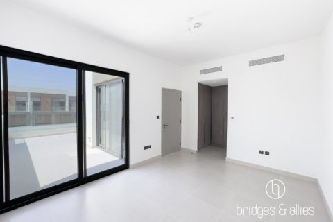 Vilă de închiriat în Dubai, EAU 4 dormitoare, 316.9 mp.  №629713 - poză 11