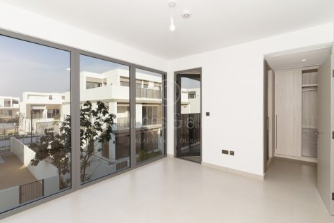 Villa til leje i Dubai, UAE 4 soveværelser, 316.8 kvm № 629715 - foto 11