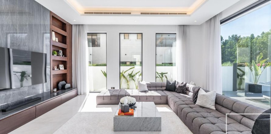 Jumeirah Golf Estates, Dubai, UAE의 빌라 침실 5개, 839제곱미터 번호 681016