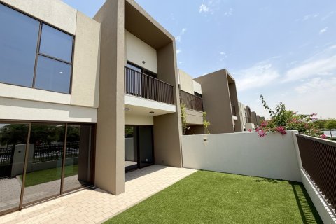 Dubai Land、Dubai、UAEにあるタウンハウス 3ベッドルーム、166.3 m2 No750913