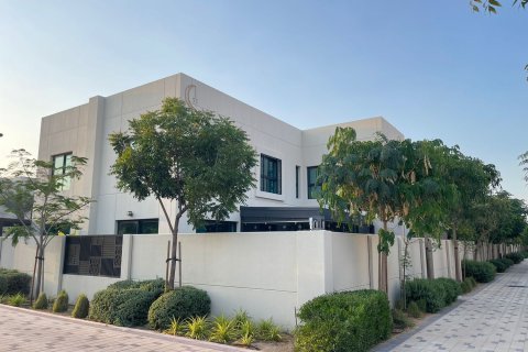 Vila v Sharjah, SAE 3 ložnice, 214 m² Č.: 689831 - fotografie 2
