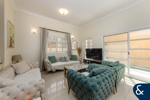 Villa in Dubai Sports City, Dubai, UAE 3 bedrooms, 293 sq.m. № 671241 - photo 4