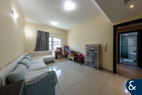 Villa in Dubai Sports City, Dubai, UAE 3 bedrooms, 293 sq.m. № 671241 - photo 8