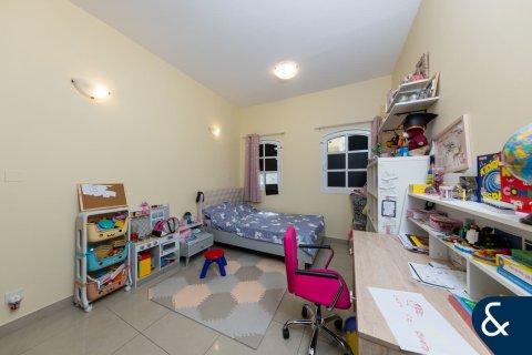 Villa in Dubai Sports City, Dubai, UAE 3 bedrooms, 293 sq.m. № 671241 - photo 10