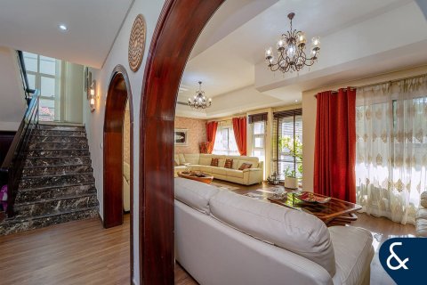 Villa in Dubai Sports City, Dubai, UAE 5 bedrooms, 460 sq.m. № 671240 - photo 5