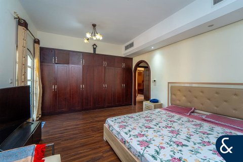 Villa in Dubai Sports City, Dubai, UAE 5 bedrooms, 460 sq.m. № 671240 - photo 15