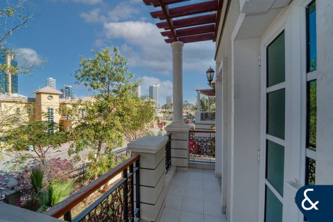 Villa in Dubai Sports City, Dubai, UAE 5 bedrooms, 460 sq.m. № 671240 - photo 19