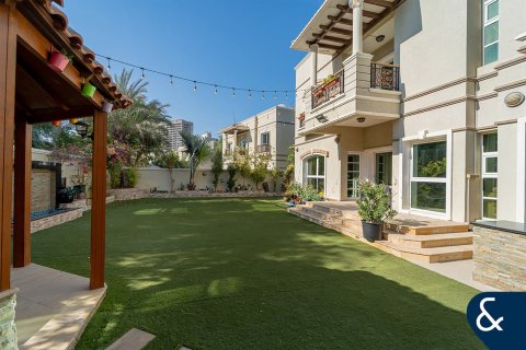 Villa in Dubai Sports City, Dubai, UAE 5 bedrooms, 460 sq.m. № 671240 - photo 2