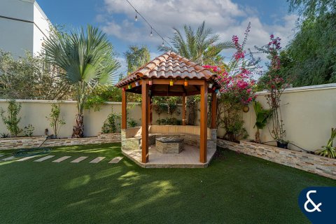 Villa in Dubai Sports City, Dubai, UAE 5 bedrooms, 460 sq.m. № 671240 - photo 20