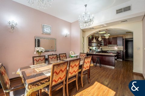 Villa in Dubai Sports City, Dubai, UAE 5 bedrooms, 460 sq.m. № 671240 - photo 3