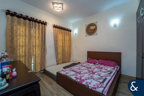 Villa in Dubai Sports City, Dubai, UAE 5 bedrooms, 460 sq.m. № 671240 - photo 17