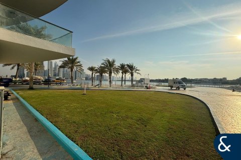 Palm Jumeirah、Dubai、UAE にあるマンション販売中 1ベッドルーム、178 m2、No671235 - 写真 1