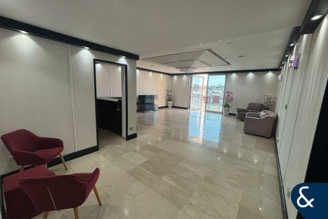 Palm Jumeirah、Dubai、UAE にあるマンション販売中 1ベッドルーム、178 m2、No671235 - 写真 2