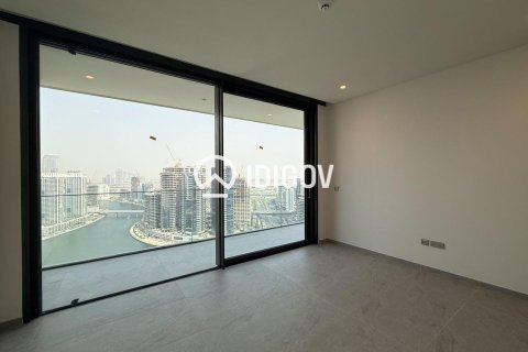 Apartmen di Business Bay, Dubai, UAE 2 bilik tidur, 134.99 meter persegi № 740985 - foto 17