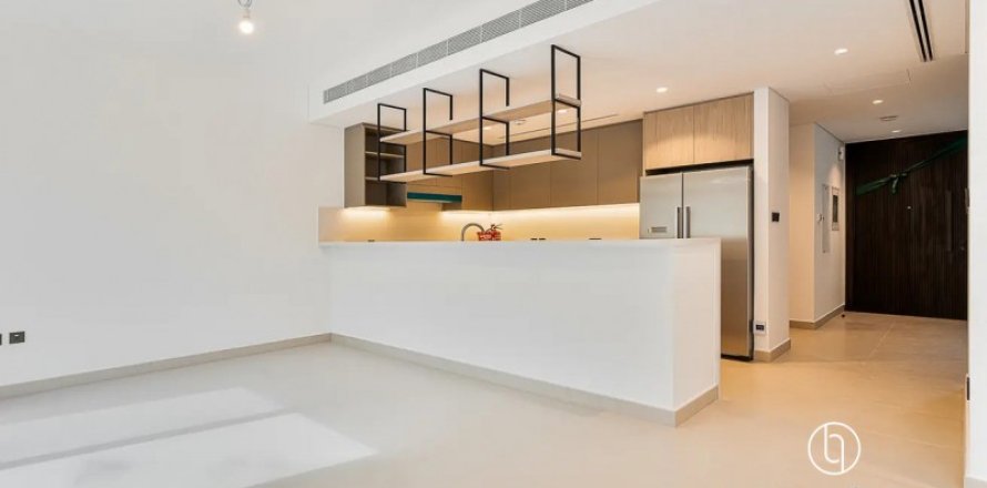 Vilă în Tilal Al Ghaf, Dubai, EAU 3 dormitoare, 140 mp.  №697375