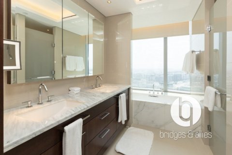 Apartemen di Downtown Dubai (Downtown Burj Dubai), UEA 2 kamar tidur, 141 m2 nomor 697376 - foto 7