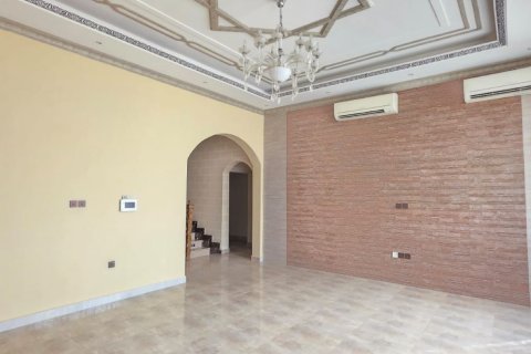 Villa à vendre à  Khuzam, Ras Al Khaimah, EAU 4 chambres, 465 m2 № 734809 - photo 5