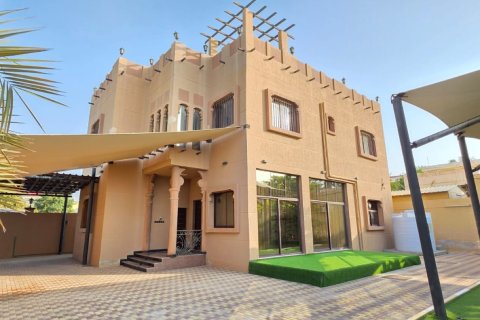 Huvila Khuzam, Ras Al Khaimah, Arabiemiraatit 4 makuuhuonetta, 465 m2 № 734809