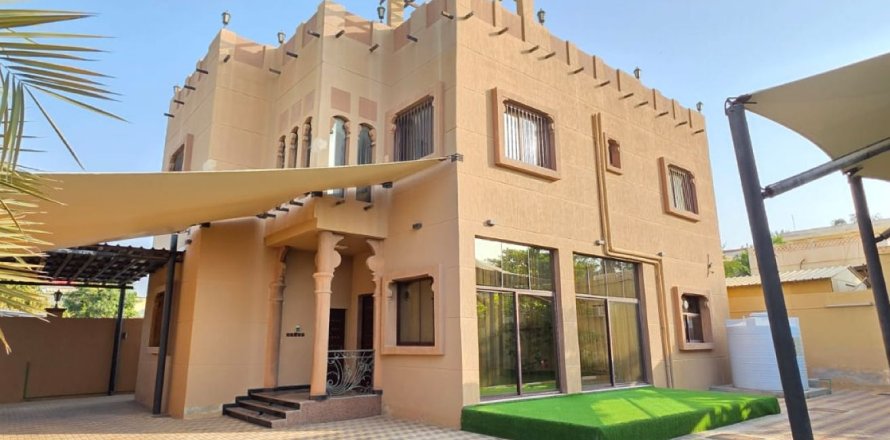 Villa à Khuzam, Ras Al Khaimah, EAU: 4 chambres, 465 m2 № 734809