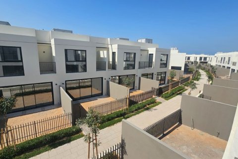 Maison de ville à vendre à  Ras Al Khaimah, EAU 3 chambres, 192 m2 № 734810 - photo 1