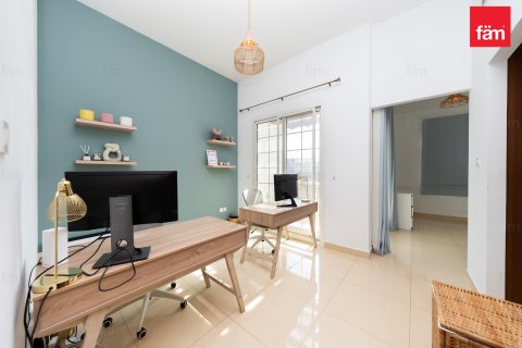 Villa till försäljning i Dubai, UAE 3 sovrum, 548.1 kvm Nr. 660464 - fotografi 26