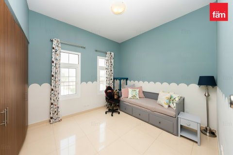 Villa till försäljning i Dubai, UAE 3 sovrum, 548.1 kvm Nr. 660464 - fotografi 23