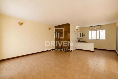 Jumeirah, Dubai, UAE의 임대용 빌라 침실 4개, 743.13제곱미터 번호 745112 - 사진 13
