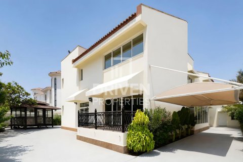 Jumeirah, Dubai, UAE의 임대용 빌라 침실 4개, 743.13제곱미터 번호 745112 - 사진 27