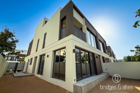 Villa uthyres i Dubai, UAE 4 sovrum, 219.5 kvm Nr. 669122 - fotografi 1