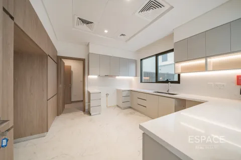 Vilă de vânzare în Al Furjan, Dubai, EAU 5 dormitoare, 425 mp.  №661009 - poză 5