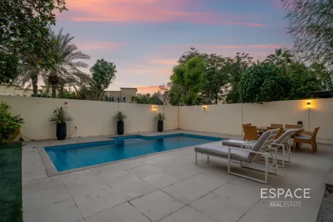 Vilă de vânzare în Meadows, Dubai, EAU 4 dormitoare, 387 mp.  №661007 - poză 18