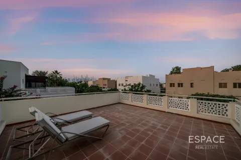 Vilă de vânzare în Meadows, Dubai, EAU 4 dormitoare, 387 mp.  №661007 - poză 20