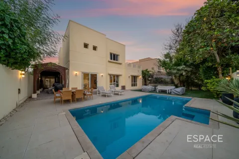 Vilă de vânzare în Meadows, Dubai, EAU 4 dormitoare, 387 mp.  №661007 - poză 17