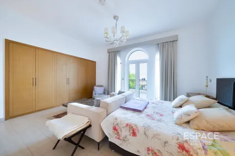 Vilă de vânzare în Jumeirah Park, Dubai, EAU 4 dormitoare, 455 mp. №661010 - poză 14