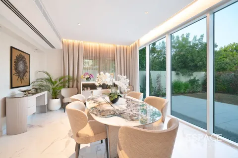 Vilă de vânzare în Jumeirah Park, Dubai, EAU 4 dormitoare, 455 mp. №661010 - poză 16