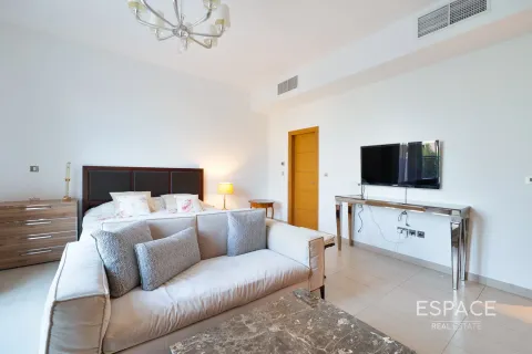 Vilă de vânzare în Jumeirah Park, Dubai, EAU 4 dormitoare, 455 mp. №661010 - poză 10