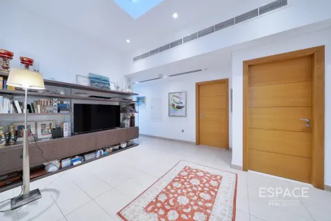 Vilă de vânzare în Jumeirah Park, Dubai, EAU 4 dormitoare, 455 mp. №661010 - poză 7