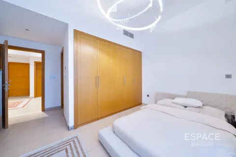 Vilă de vânzare în Jumeirah Park, Dubai, EAU 4 dormitoare, 455 mp. №661010 - poză 9