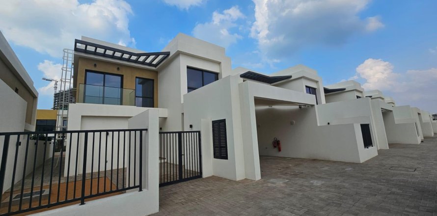 Villa à Mina Al Arab, Ras Al Khaimah, EAU: 4 chambres, 353 m2 № 656165