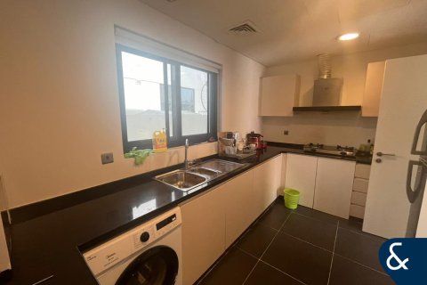 Villa para arrendamento em DAMAC Hills (Akoya by DAMAC), Dubai, EAU 6 quartos, 371 m2 № 668463 - foto 5