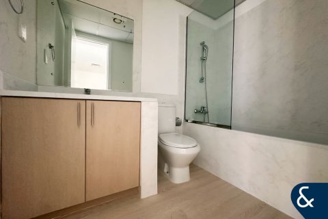 Vila v The Lakes, Dubai, SAE 3 spálne, 234 m2 č. 668460 - Fotografia 8