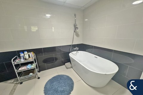 Vila v Meadows, Dubai, SAE 4 spálne, 569 m2 č. 668459 - Fotografia 17