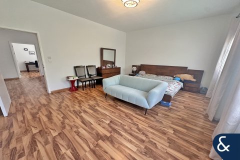 Vila v Meadows, Dubai, SAE 4 spálne, 569 m2 č. 668459 - Fotografia 14