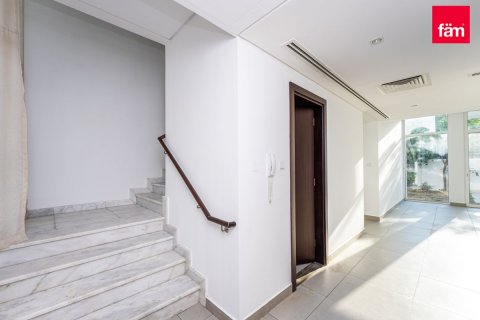 Townhouse sa Dubai, UAE 3 silid-tulugan, 269.1 sq.m. № 709872 - larawan 2