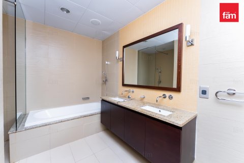 Apartamento en alquiler en Palm Jumeirah, Dubai, EAU 3 dormitorios, 210.4 m2 № 709870 - foto 9