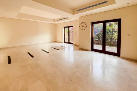 Townhouse in Al Furjan, Dubai, UAE 3 bedrooms, 223.99 sq.m. № 748811 - photo 1