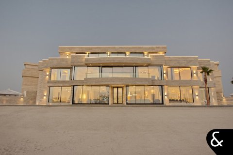 Villa in vendita a Palm Jumeirah, Dubai, EAU 6 camere da letto, 1313 mq. № 667738 - foto 1