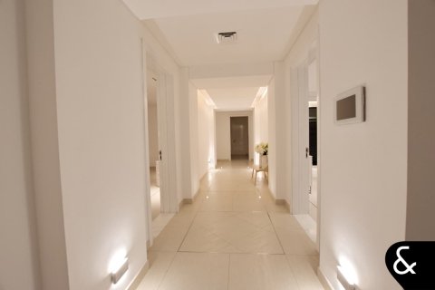 Villa in vendita a Palm Jumeirah, Dubai, EAU 6 camere da letto, 1313 mq. № 667738 - foto 26