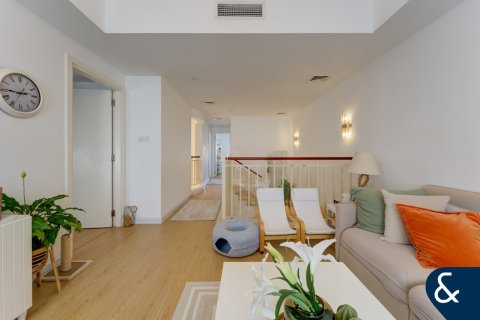 The Springs, Dubai, संयुक्त अरब अमीरात में विला, 3 बेडरूम, 290 वर्ग मीटर, संख्या 667728 - फ़ोटो 3