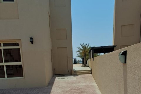 Vila u gradu Al Hamra Village, Ras Al Khaimah, UAE 5 spavaće sobe, 1416 m2 Br. 656523 - Slika 5